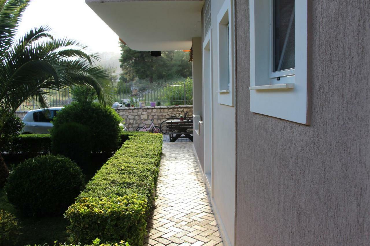 Vila Mateo Sarande Exterior photo